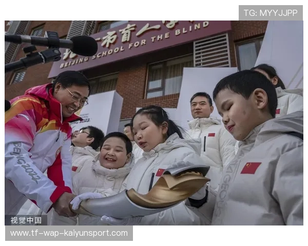 火炬点燃团结的火焰,点燃火炬的解说词 火炬点燃团结的火焰,点燃火炬的解说词